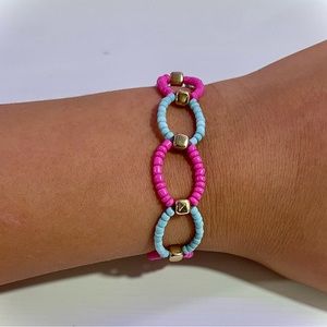Adjustable multicolor bracelet
